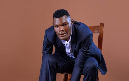 Life as “Gen Z Goliath”: Bradley Shares His Struggles of Living at 8 Feet Tall Bradley, a remarkable 8-foot-tall man, has opened up about the challenges and triumphs of living with his extraordinary height.