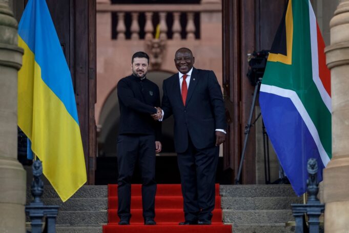 South African President Engages with Zelensky, Supports Ukraine’s Ceasefire Initiative South African President Engages with Zelensky, Supports Ukraine's Ceasefire Initiative