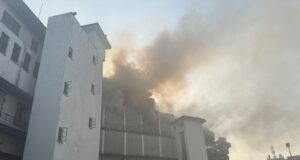 🔥 Sierra Leone State House Fire Outbreak Destroys Historic Landmark in Freetown 🔥 Sierra Leone State House Fire Outbreak Destroys Historic Landmark in Freetown