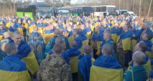 Putin Declares Easter Ceasefire as Russia and Ukraine Conduct Large POW Exchange Putin Declares Easter Ceasefire as Russia and Ukraine Conduct Large POW Exchange