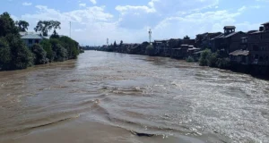 Pakistani Flood Alert Issued in Muzaffarabad as Residents Claim Sudden Water Release into Jhelum Pakistani Flood Alert Issued in Muzaffarabad as Residents Claim Sudden Water Release into Jhelum