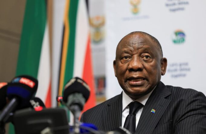 49 White South Africans in US “Are Not Refugees,” Ramaphosa tells Trump 49 White South Africans in US "Are Not Refugees," Ramaphosa tells Trump