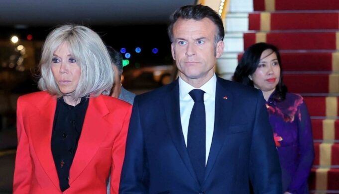 Brigitte Macron’s Plane Door Gesture Sparks Buzz Online