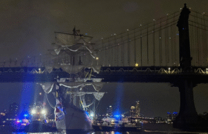 Mexican Navy Ship collides with the Brooklyn Bridge, killing two sailors Mexican Navy collides with the Brooklyn Bridge, killing two sailors