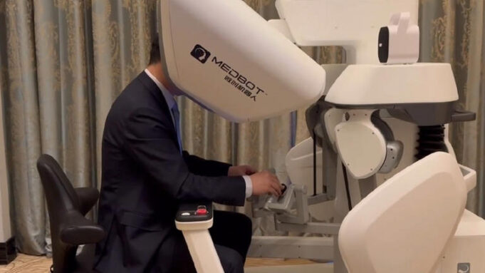 China Makes History with Remote Robotic Surgery Performed 5,000km Away China Makes History with Remote Robotic Surgery Performed 5,000km Away
