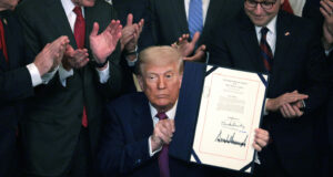 Trump Signs Executive Order to Lift Longstanding Sanctions on Syria Trump Signs Executive Order to Lift Longstanding Sanctions on Syria