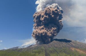 Italy’s Mount Etna erupts sending Towering Ash Cloud Over Sicily Italy's Mount Etna erupts sending Towering Ash Cloud Over Sicily