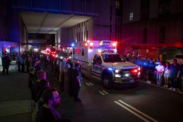 Gunman who killed 4, including NYPD officer, was targeting NFL offices, mayor says