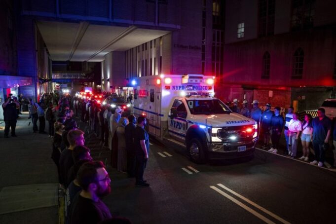 Gunman who killed 4, including NYPD officer, was targeting NFL offices, mayor says Gunman who killed 4, including NYPD officer, was targeting NFL offices, mayor says