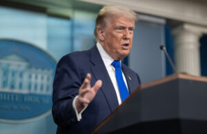 Trump Issues Ultimatum to Russia: 100% Tariffs If No Ukraine Resolution in 50 Days Trump Issues Ultimatum to Russia