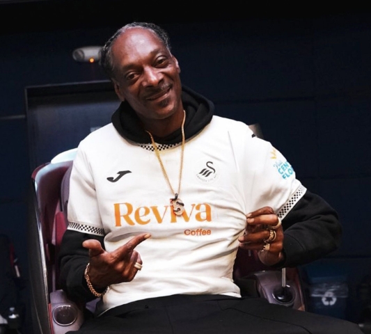 Screenshot_18-7-2025_01218_x.com Snoop Dogg Joins Swansea City as Minority Owner in Surprise Deal