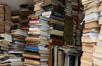 Writers Praise New AI Tool That Instantly Turns Book Ideas into Full Manuscripts Writers Praise New AI Tool That Instantly Turns Book Ideas into Full Manuscripts