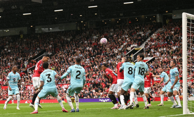 Late goal against Burnley at home gives Manchester United season’s first win Late goal against Burnley at home gives Manchester United season’s first win