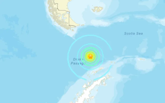 7.5-magnitude earthquake strikes south of Chile, tsunami threat subsides
