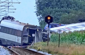 Train and truck collision in Denmark No new casualties have been found. According to DW, Danish Prime Minister Mette Frederiksen expressed regret over the incident. Transport Minister Thomas Danielsen emphasized the need to prepare a report on the causes of the accident. The investigation aims to determine whether warning signals at the crossing were functioning at the time of the collision.