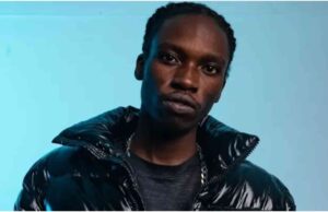 Rapper Toxic Lyrikali Claims He Was Coerced to Chant ‘Tutam’ Toxic Lyrical shouts “two term” for President Ruto during State House event. The video shows him hesitating before making the chant. Social media divided—some call it pressure, others accuse him of selling out. Event was part of a youth empowerment program in Nairobi. State House Performance Turns Political A performance by Kenyan rapper Toxic Lyrical at State House has stirred heated reactions online. The artist, famous for his energetic street hits, found himself in the spotlight after publicly chanting “two term” in support of President William Ruto’s presidency. The incident happened during a presidential youth empowerment event in Nairobi, where over 1,100 packages — including motorbikes and car wash equipment — were handed to youth groups. How the Chant Happened In a now viral clip, Dagoretti South MP John Kiarie invites Toxic to address the crowd. The rapper pauses briefly, then shouts “tutam” (slang for two term), sparking loud cheers. President Ruto responded with a handshake. Later, Toxic posted on social media, writing in a playful yet telling tone: “Ground ni ile ile. Niseme one tam akiwa apo nipotezwe?” (Should I say one term while he’s standing there and risk disappearing?) Fans Split Over His Actions The shout has sharply divided fans. Supporters believe he acted under pressure, pointing to the visible tension before he spoke. Critics, however, unfollowed him and accused him of abandoning the struggles of jobless youth, victims of police abuse, and those battling economic hardship. Politics and Music in the Spotlight This moment adds to a growing list of cases where Kenyan entertainers are judged for their political stand. Many fans now question whether musicians can remain neutral when performing for political leader