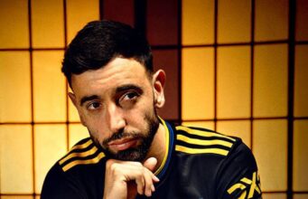 Manchester United Unveil Retro-Inspired Third Kit Honouring 1993–94 Double Winners Manchester United Unveil Retro-Inspired Third Kit Honouring 1993–94 Double Winners