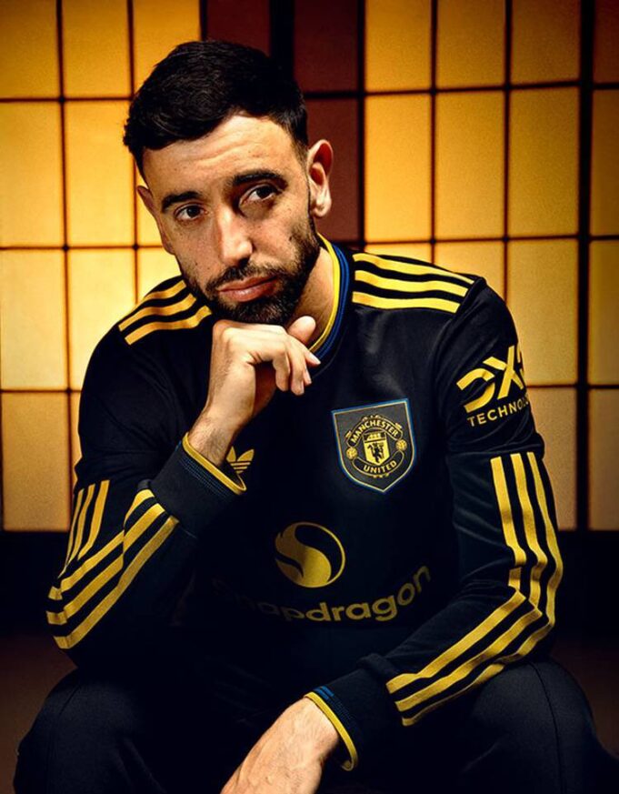 Manchester United Unveil Retro-Inspired Third Kit Honouring 1993–94 Double Winners Manchester United Unveil Retro-Inspired Third Kit Honouring 1993–94 Double Winners