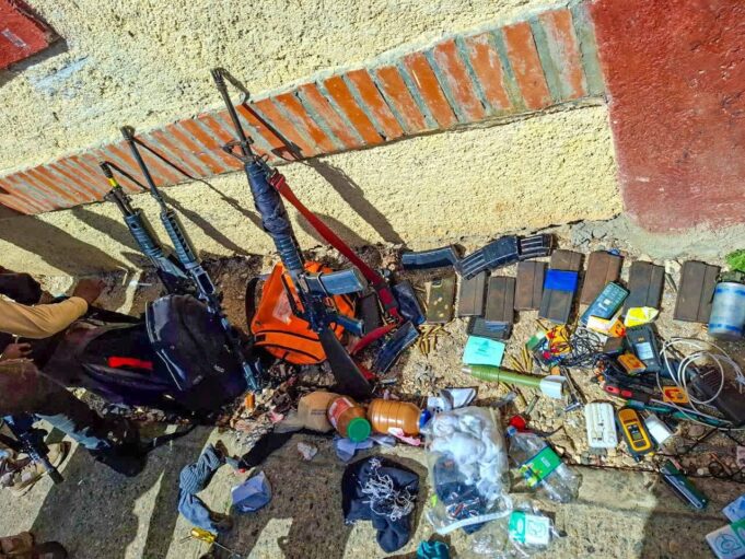 Haiti Security Forces Reclaim Télcos Station from Criminals Joint MSS and PNH forces launched a night raid on Monday, August 25, 2025. Operation targeted gangs led by “Izo2” at Télcos Station. Several gang members arrested, weapons and materials seized. Roadblocks removed, safe passage restored for residents. Security chiefs warned gangs that impunity is over. Night Raid at Télcos Station In the early hours of Monday, August 25, 2025, security forces from the Multinational Security Support Mission (MSS) and the Haitian National Police (PNH) carried out a night operation between 1 a.m. and 4 a.m. The raid was aimed at retaking Télcos Station from gangs led by the feared figure known as “Izo2.” Specialized units moved methodically, clearing houses and streets to root out armed resistance. Arrests and Seized Weapons During the operation, several gang members were arrested while trying to escape or hide. Security teams also recovered weapons and other materials linked to the criminal group. Roads Reopened for Residents After securing the station, MSS and PNH dismantled gang roadblocks that had blocked key routes to Télcos and Kenscoff. This restored movement for residents who had been trapped by gang control. Strong Warning to Gangs PNH Director General Vladimir Paraison and MSS Force Commander Godfrey Otunge called the operation a major turning point. “The era of gang impunity is over,” they said. They added that more targeted operations are already being planned, warning that any armed group defying state authority will face decisive action.