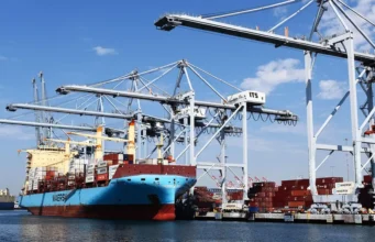 Trump extends China tariff deadline by 90 days Trump extends China tariff deadline by 90 days