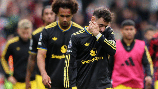 Bruno Fernandes misses penalty as Man United loses 1-3 to Brentford in Premier League