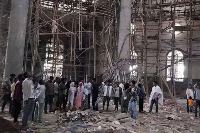 Church collapses in Ethiopia: dozens dead, hundreds injured Church collapses in Ethiopia: dozens dead, hundreds injured