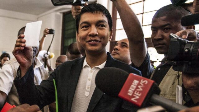 Madagascar President Appoints Army General as Prime Minister in Bid to Defuse Protests