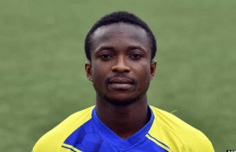 Togo’s Samuel Asamoah suffers broken neck in freak on-field accident in China- Watch Togo’s Samuel Asamoah suffers broken neck in freak on-field accident in China- Watch