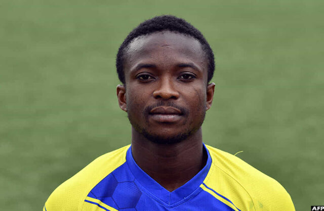 Togo’s Samuel Asamoah suffers broken neck in freak on-field accident in China- Watch Togo’s Samuel Asamoah suffers broken neck in freak on-field accident in China- Watch