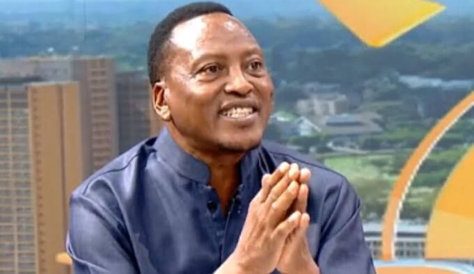 Senator Onyonka Blasts President Ruto Over Raila Tribute, Calls Him a Hypocrite Royal Media Services (RMS) Chairman Dr. S.K. Macharia on Thursday paid a heartfelt visit to the family of the late former Prime Minister, the late Raila Odinga, at their home in Kang’o ka Jaramogi, Siaya County, where the opposition leader was laid to rest on Sunday. Accompanied by Siaya Governor James Orengo and Homa Bay Governor Gladys Wanga, Dr. Macharia visited Odinga’s gravesite before proceeding to the family’s Opoda farm home in Bondo, where he met Ida Odinga, the widow of the late statesman. “I came to pat Ida’s back on the loss of her husband, who is also my dear younger brother. We go back with Ida and Raila during Jaramogi’s time,” Dr. Macharia said, referring to Kenya’s first Vice President, Jaramogi Oginga Odinga, Raila’s father. “He told me to take care of his two sons, Raila and Oburu, as I am older than them, and we have been close ever since because they are my brothers,” he added. Abuga Makori EGH, MBE Abuga Makori EGH, MBE @abuga_makori · Follow SK Macharia was a true friend of Rt. Hon. Raila Odinga. He landed at Kang’o ka Jaramogi to mourn with the family. Received by Governor Wanga. 10:25 am · 23 Oct 2025 30 Reply Copy link Dr. Macharia described Odinga as “a great man, just like his father,” and assured the family of his continued support and friendship. “Take heart, Mama Ida, we are with you. The true scope of what Raila gave to this country will be known in the years to come. He gave a lot,” he said. On her part, Ida Odinga expressed deep gratitude for the visit and Macharia’s unwavering support over the decades. “He has been with us through very many journeys, and I thank him for standing with us. May God bless you abundantly,” she said. Citizen TV Kenya Citizen TV Kenya @citizentvkenya · Follow S.K Macharia mourns Raila:RMS chairman visits Raila family in Bondo#CitizenBriefs 4:12 pm · 23 Oct 2025 10 Reply Copy link The veteran media mogul, who has long been one of Odinga’s close allies, has previously described him as a visionary patriot whose courage and self-sacrifice helped shape Kenya’s democratic landscape. “My family and I have lost a family member, a great friend, and a confidant. Kenya has lost an incredible statesman and a patriot,” Dr. Macharia said last week following the announcement of Odinga’s death in India. He also recalled Odinga’s decades-long struggle for democracy, during which he endured imprisonment, exile, and persecution while championing multi-party politics and constitutional reform. Citizen TV Kenya Citizen TV Kenya @citizentvkenya · Follow Ida Odinga: I want to thank SK on behalf of the Odinga family. Our relationship with him goes back a long way to the early 1990s. SK Macharia has always been a close friend of this family. In March 1992, when I was sacked for the second time, the first person who reached out to 10:59 am · 23 Oct 2025 3.2K Reply Copy link Since Odinga’s burial on Sunday, a stream of dignitaries and political leaders have continued visiting the Odinga family to offer condolences. Among them was former President Uhuru Kenyatta, who made a private visit to the Bondo home on Monday, underscoring the late leader’s enduring legacy as a unifying figure in Kenya’s political history.