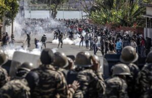 Madagascar army installs new chief, president denounces power grab Madagascar army installs new chief, president denounces power grab