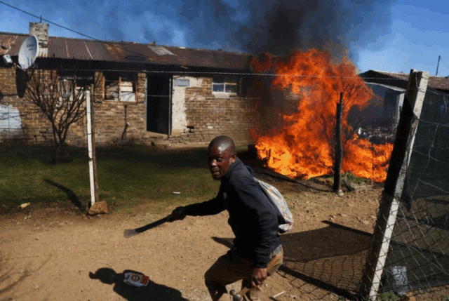 Mamelodi Community Burns Suspect’s House After Double Murder of Cousins