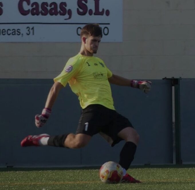 Spanish Goalkeeper, 19, Dies After On-Field Collision Spanish Goalkeeper, 19, Dies After On-Field Collision