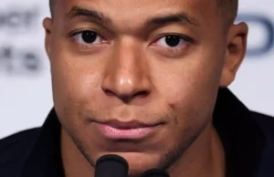 Kylian Mbappé is demanding 263 million euros from PSG, the club is asking for 440 million Kylian Mbappé is demanding 263 million euros from PSG, the club is asking for 440 million