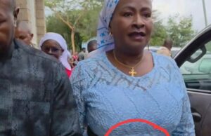 “Pesa Iko” Wavinya Ndeti Attends A Church Service Wearing A Belt That’s Worth Over Kshs 70,000 Photo Courtesy