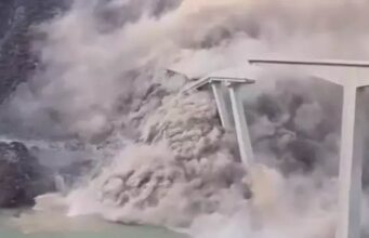 A newly opened 758-meter bridge collapsed in China A newly opened 758-meter bridge collapsed in China