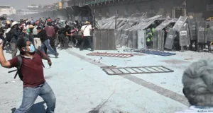 Gen Z Protesters Clash with Police at Mexico’s Palace Gen Z Protesters Clash with Police at Mexico's Palace