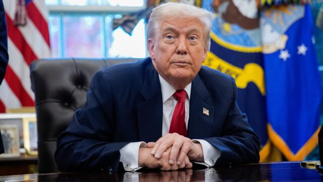 Trump declares Venezuelan airspace closed