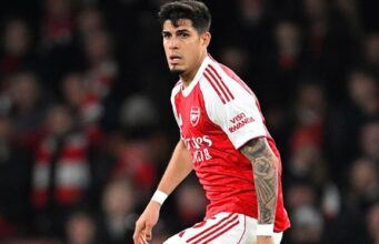 Arsenal Beat Brentford 2-0 to Stay Five Points Clear at the Top Arsenal Beat Brentford 2-0 to Stay Five Points Clear at the Top