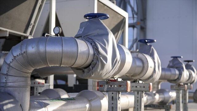 EU agrees to halt Russian gas imports by 2027