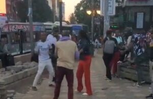 Chaos Erupts in Nairobi CBD as Kenyan Man Exchange Serious Blows with a Matatu Conductor For Seducing His Girlfriend & Demanding for Her Mobile Number Chaos Erupts in Nairobi CBD as Kenyan Man Exchange Serious Blows with a Matatu Conductor For Seducing His Girlfriend & Demanding for Her Mobile Number