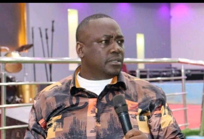 Pastor Kanyari Declares to Hug Tree For 150 Hours Until All Kenyans Fully Support President William Ruto Pastor Kanyari Declares to Hug Tree For 150 Hours Until All Kenyans Fully Support President William Ruto