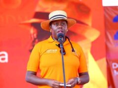 Famous Nyanza Politician Face It Rough As she Is Forced to Cut Short her Speech As Crowd Heckles Her For Supporting Winnie Odinga Top Nyanza Politician Face It Rough As she Is Forced to Cut Short her Speech As Crowd Heckles Her For Supporting Winnie Odinga