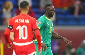 Mané fires Senegal into final but Salah barely seen Senegal are now through to the final and were well on their way to victory today. Egypt barely managed to attack until the end of the game, when Omar Marmoush had a powerful shot that was saved. The Egyptian coach has been criticized for having his team play defensive football, and those voices will no doubt only get louder after this loss. Egypt captain Mohamed Salah was barely seen in the game and had no shots. However, his former Liverpool teammate Sadio Mané was Senegal's hero when he slotted home a first-time winner in the 78th minute. Senegal will face either Nigeria or hosts Morocco in the final.