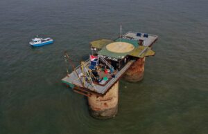 The World’s Smallest Country Sits in the Middle of the Sea — Ruled by Its Own Prince, With Its Own Flag and Currency ( SEALAND) The World’s Smallest “Country” Just 30 Minutes From London — Inside Sealand, the Micronation Ruled by Its Own Prince