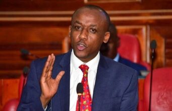 “Be Careful” Mutula Kilonzo Sends a Strong Warning to Kalonzo, Tells Him To Be Careful With Other Opposition Leaders “Be Careful" Mutula Kilonzo Sends a Strong Warning to Kalonzo, Tells Him To Be Careful With Other Opposition Leaders