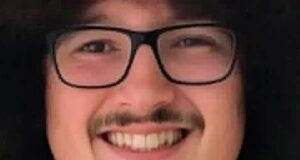 Viral Fan Reacts After Man United Beat Spurs, Keeps Hair Uncut Until 5 Straight Wins Viral Fan Reacts After Man United Beat Spurs, Keeps Hair Uncut Until 5 Straight Wins