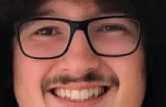 Viral Fan Reacts After Man United Beat Spurs, Keeps Hair Uncut Until 5 Straight Wins Viral Fan Reacts After Man United Beat Spurs, Keeps Hair Uncut Until 5 Straight Wins