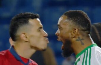 Wild Saudi League clip: Damac’s Jamal Harkass tries to KISS Ivan Toney in the middle of a confrontation Wild Saudi League clip: Damac's Jamal Harkass tries to KISS Ivan Toney in the middle of a confrontation