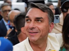 Flavio Bolsonaro, Lula headed to runoff in Brazil election Flavio Bolsonaro, Lula headed to runoff in Brazil election